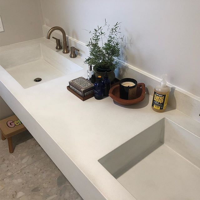 @freestoneconcreteworks had a week full of installs. Here&rsquo;s one of our favorites. It was a tight fit at first but once we got it into position it fit like a glove. This floating vanity has extra large sink basins as well as a 7&rdquo; apron. 
#