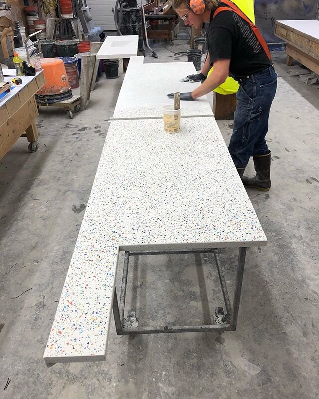 This wild glass if a first for us but it looks great! A lot of processing goes into our pieces to make them one of a kind! 
#freestoneconcreteworks #customkitchen #missoula #montana #makersgonnamake #handmade #concretedecor