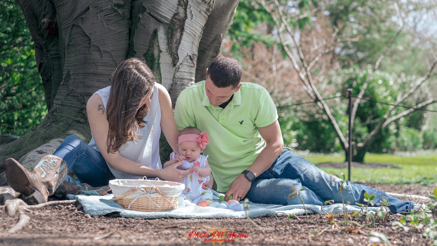 &quot;Easter is the only time of year when it is safe to put all your eggs in one basket.&quot;

I was humbled that @londo__ and her beautiful family trusted me with their family easter photos. The full set turned out amazing ! I don't usually smile 
