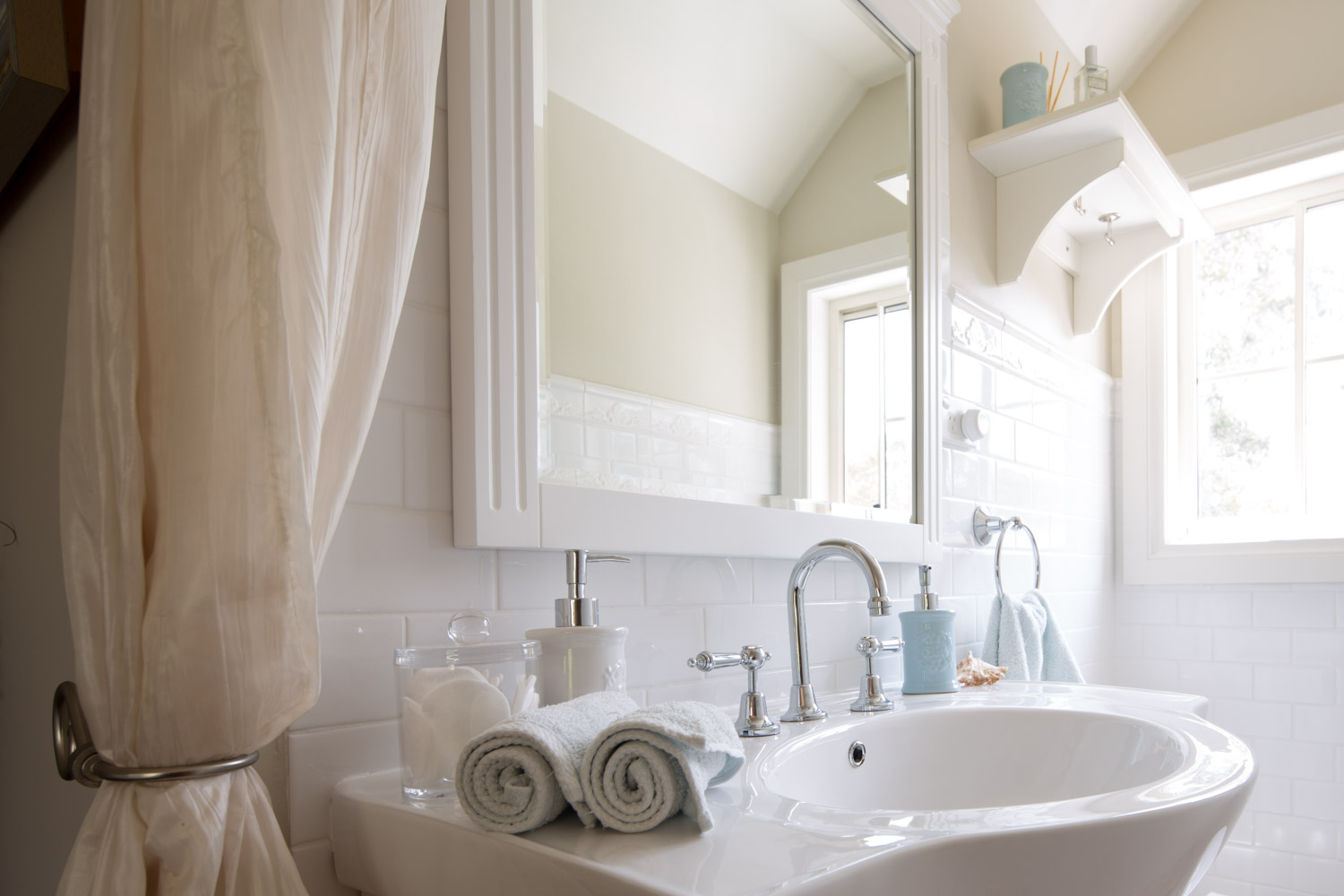 bathroom (1 of 1).jpg
