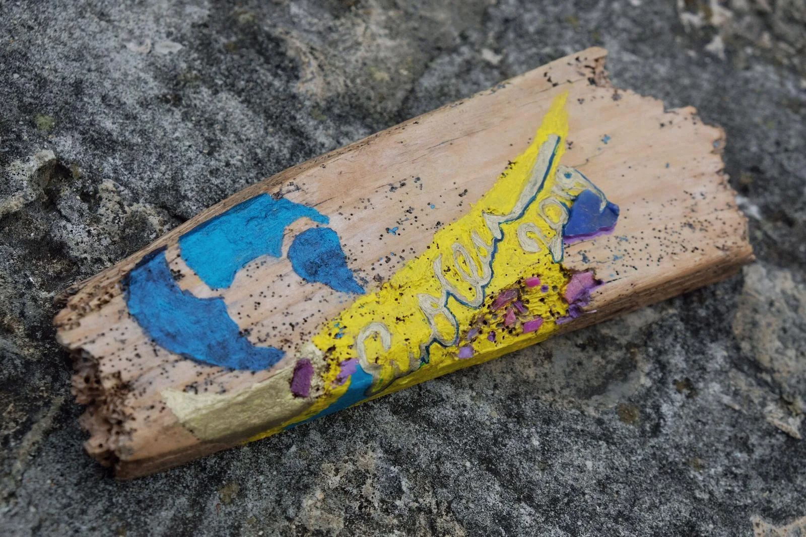 Coast-EurOCEAN2019, Mixed Media and Thames Plastic on Italian Drift Wood, 20x3x2cm (approx).