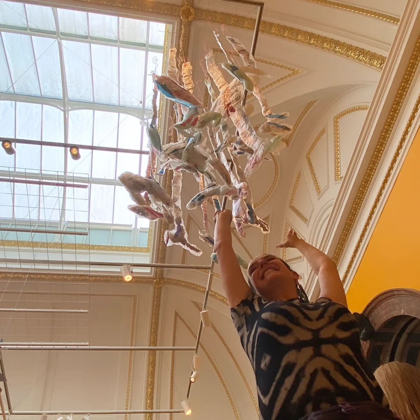 Here are a few shits from yesterday at Varnishing Day for this year's Summer Exhibition.
.
Kelp Forest is hung high off the lighting bars in the bright tumeric Lecture Room, which has been curated by Veronica Ryan. Swipe to see an introduction to thi