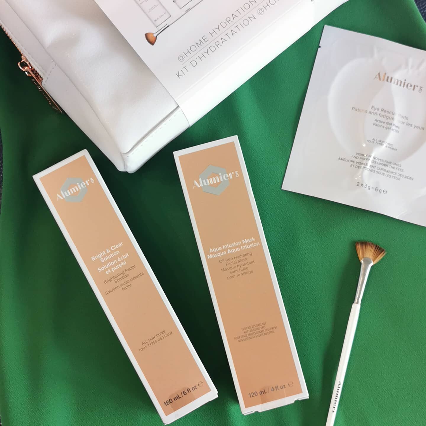 Stay hydrated this St. Patrick's Day with Alumier MD's @homehydrationkit!!! ☘️☘️☘️

#alumiermd #alumiermduk #homefacial #hydrate #healthyskin