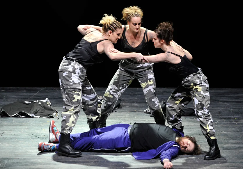ENO-1516-The-Magic-Flute-Catherine-Young-Eleanor-Dennis-Rachael-Lloyd-Allan-Clayton-c-Robbie-Jack.jpg