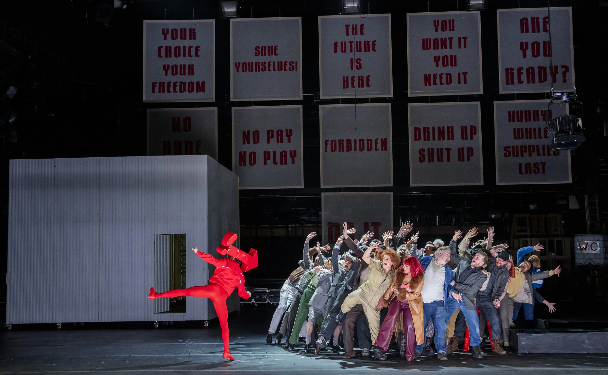 Rise and Fall of the City of Mahagonny-ENO-Coliseum-6802.JPG