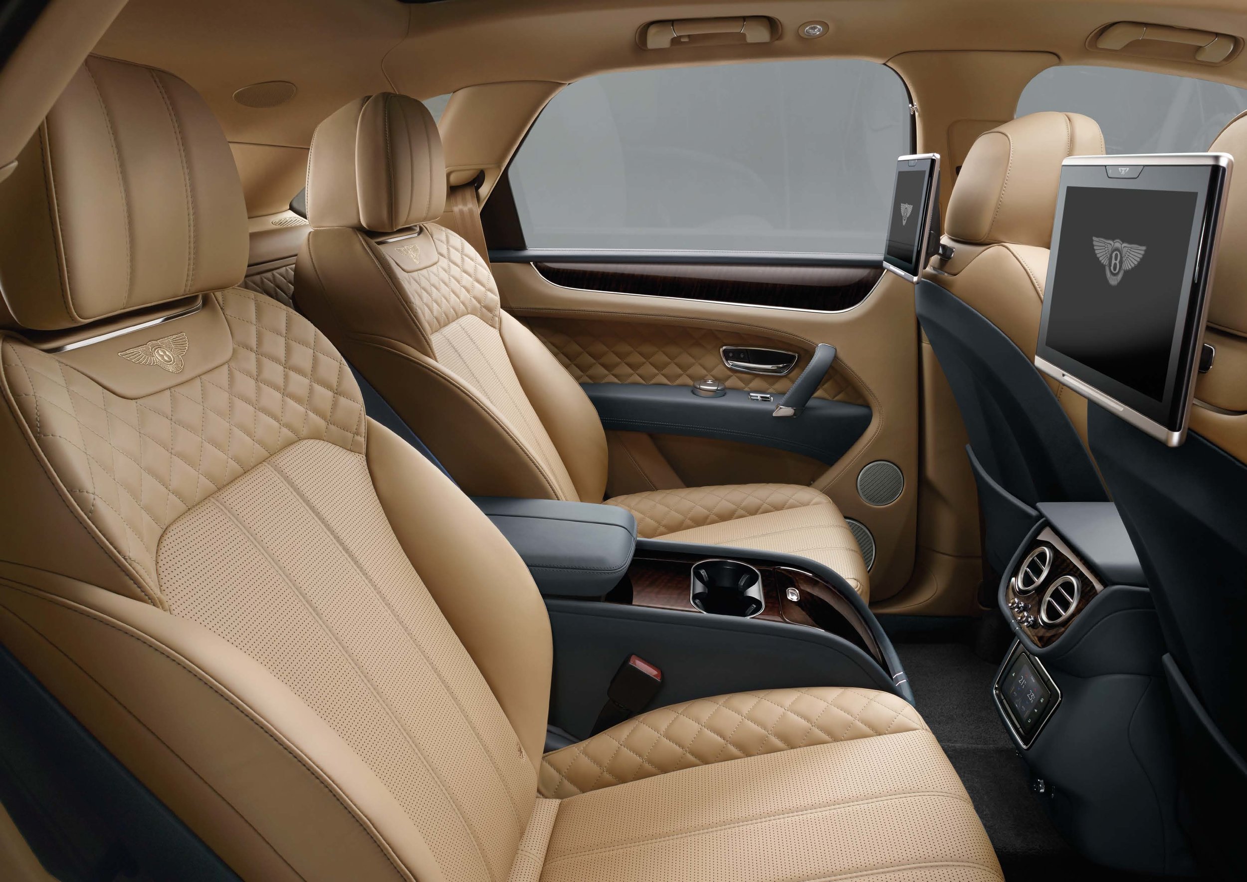 Bentley Bentayga Brochure _Page_26.jpg