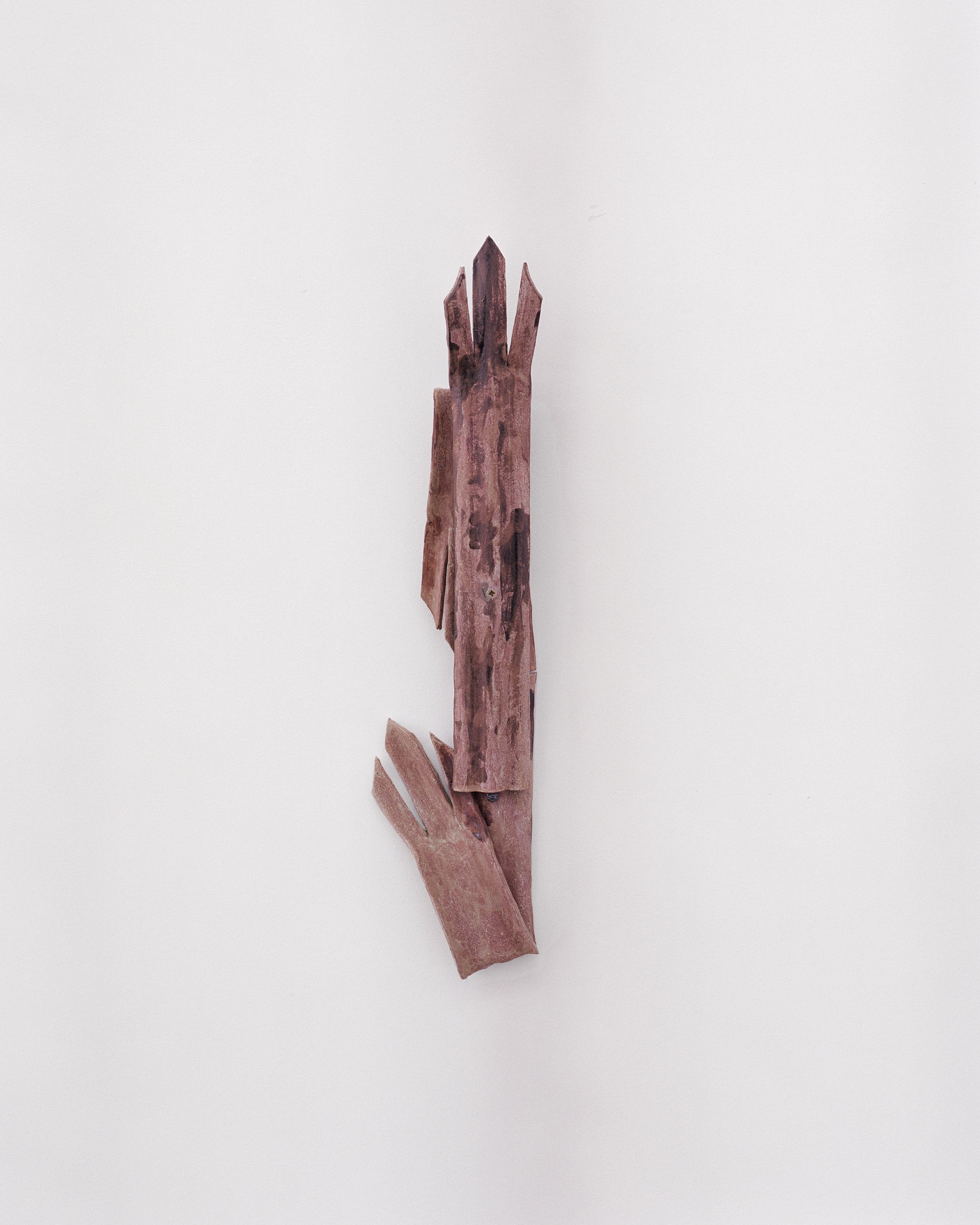  Folded Palisade. Ceramic. 60 × 11 × 8 cm. 