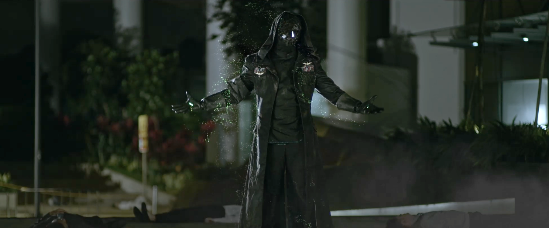 The Cure (Lucas Lim), a psychotic game “boss”, makes his first appearance in the real world to hunt down Chloe.