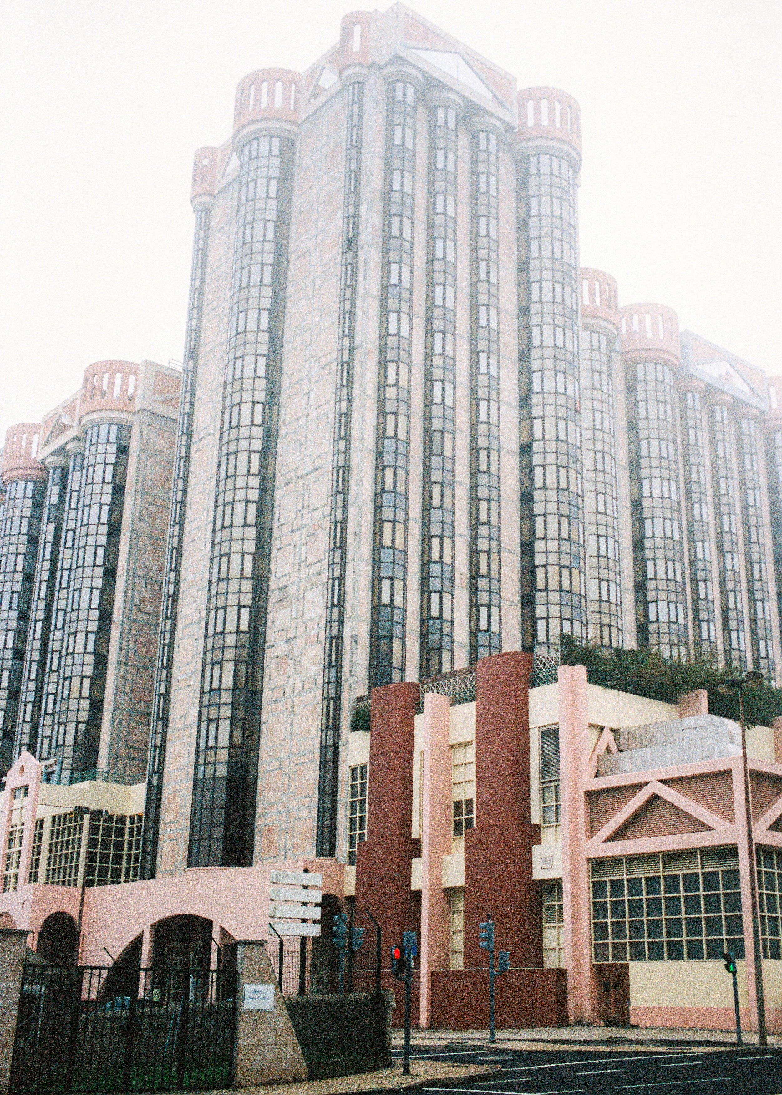 Ramona_Deckers_Aidé copy.jpg