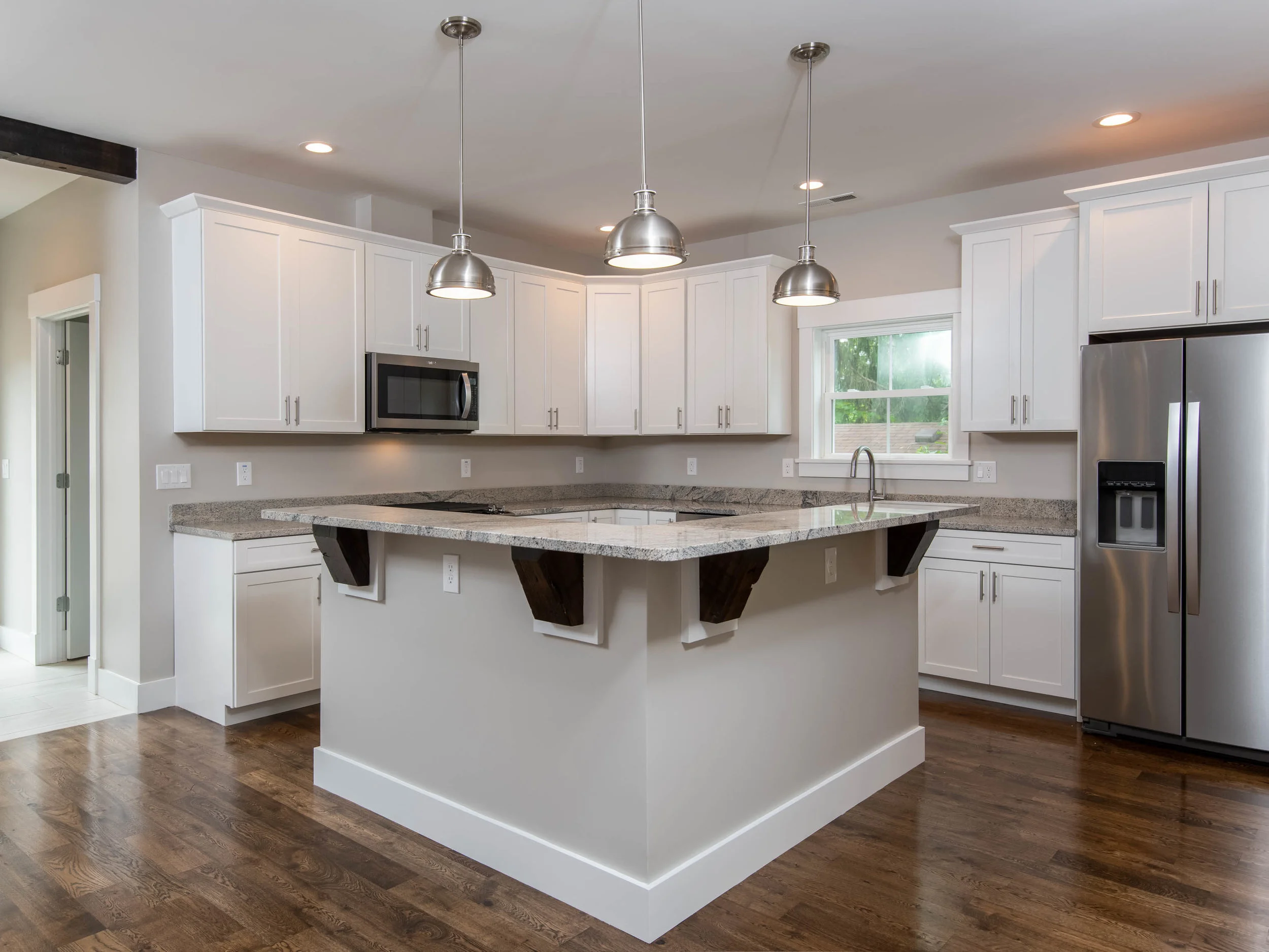 20 Lakeshore Dr (11).jpg