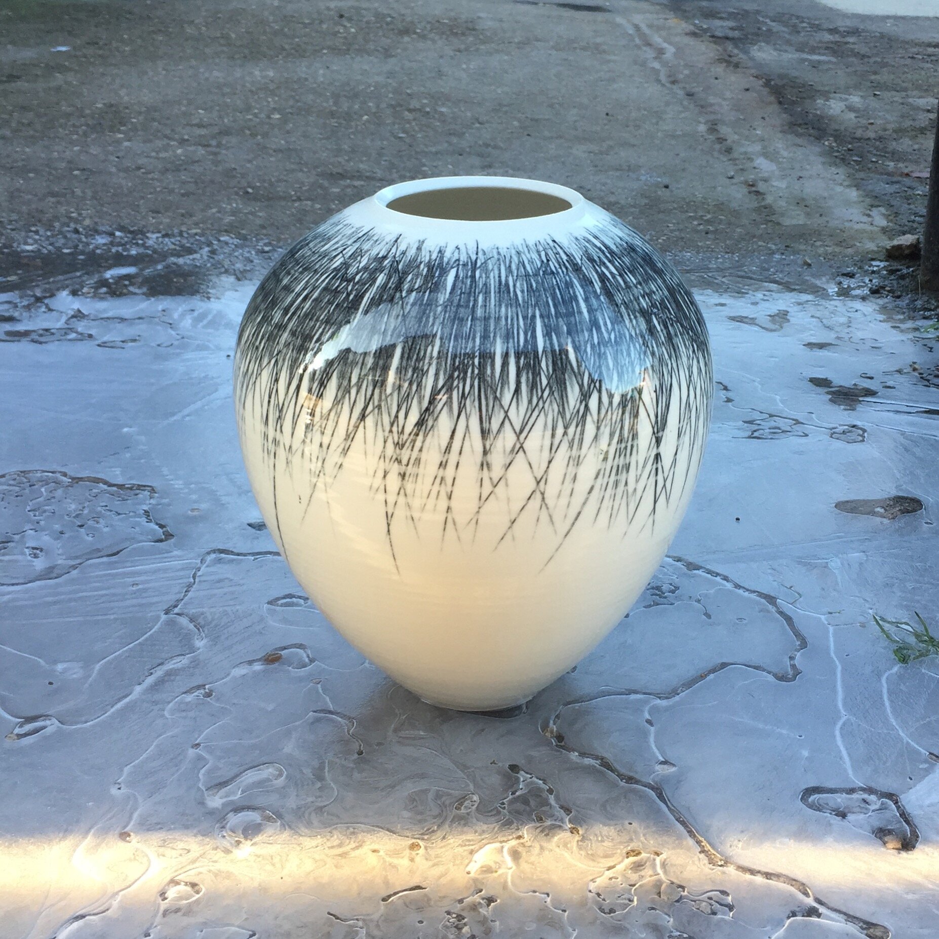 tom-kemp-porcelain-vase-2.jpg