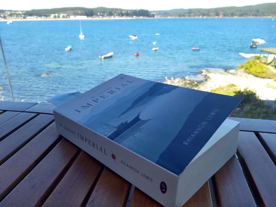 The first copies of Mi Querido Imperial have arrived in Chile!
