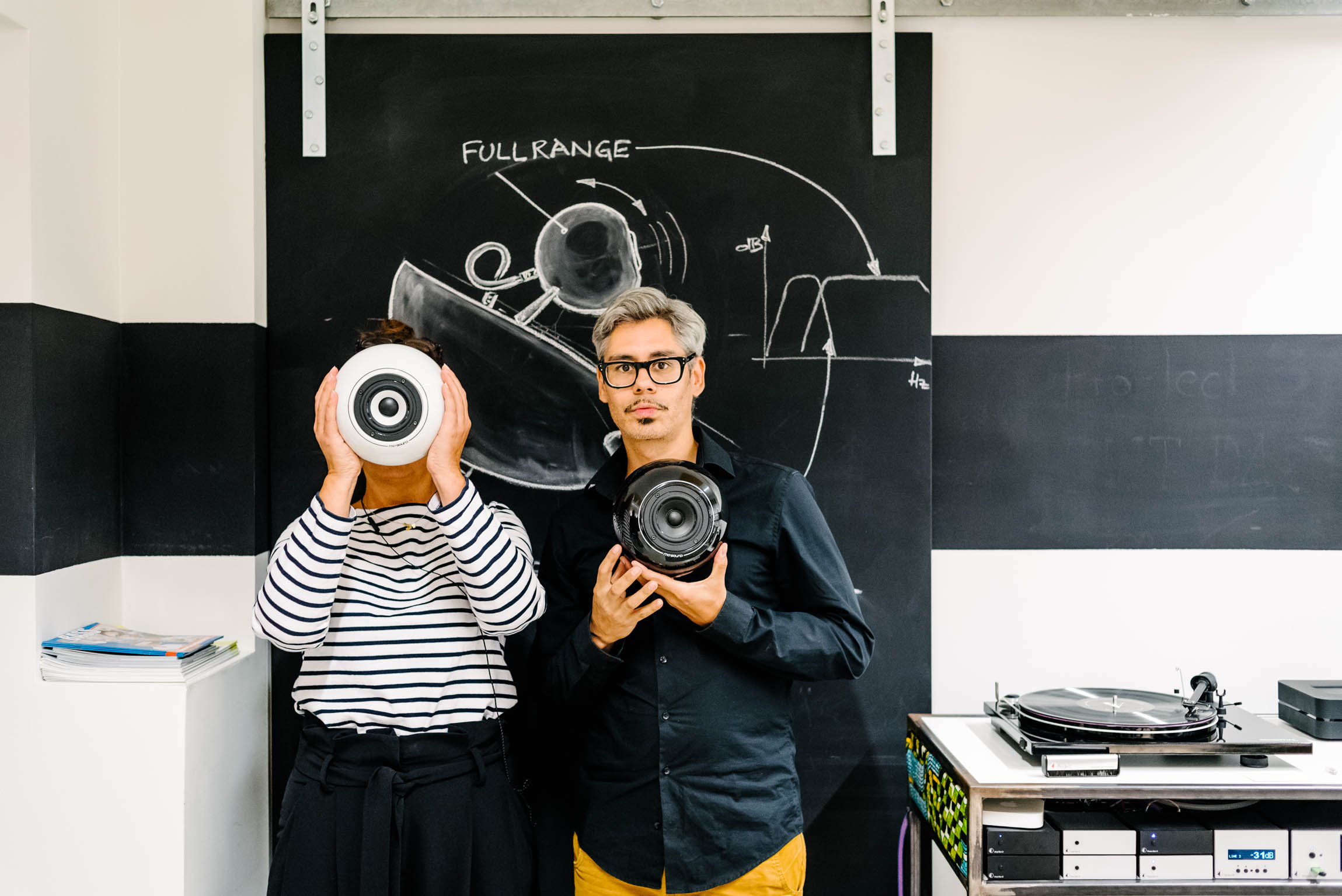 COME TO HEAR! KUGELLAUTSPRECHER AUS PORZELLAN mo° sound