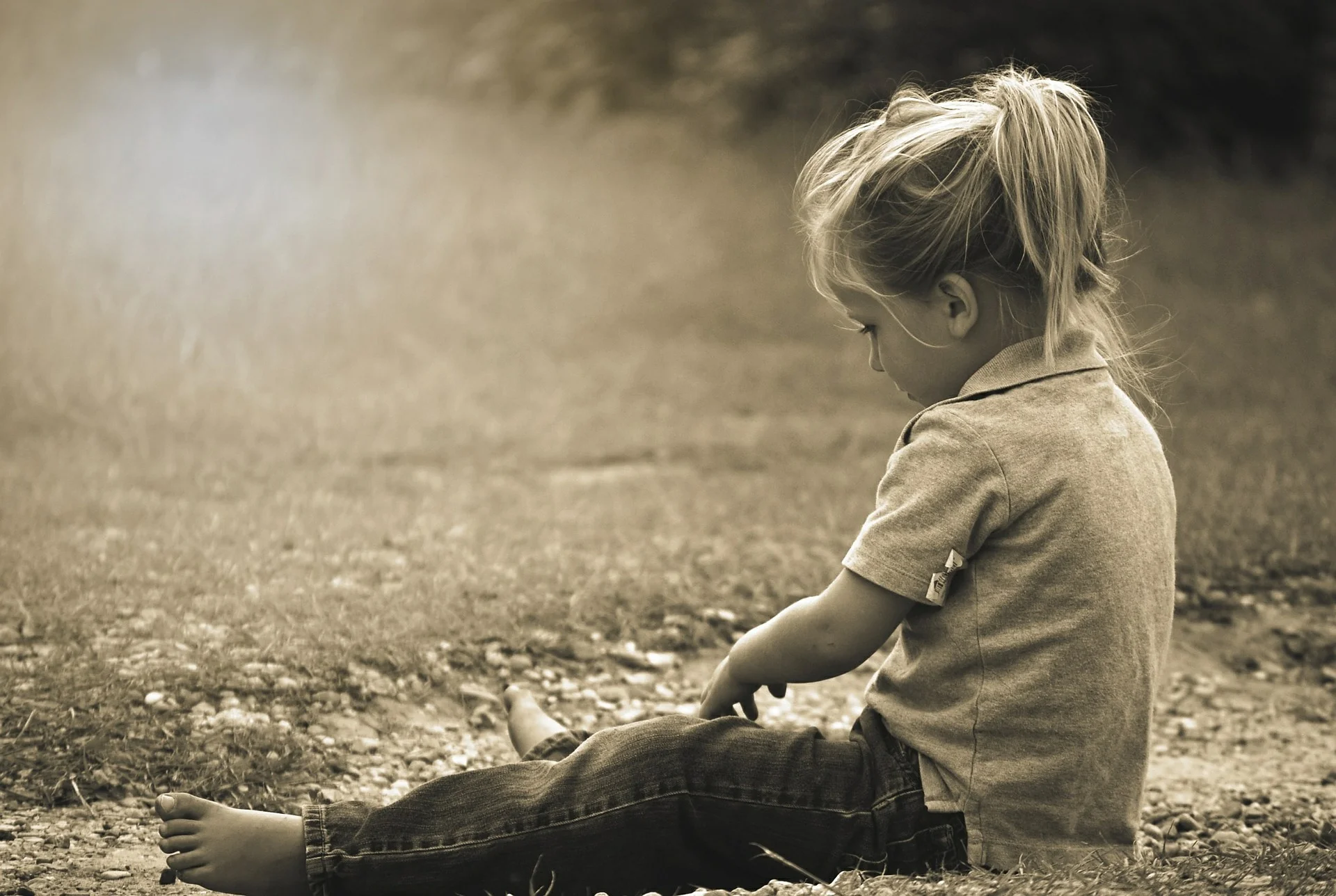      

 
   Occasionally I run across something that I feel adds to people's knowledge about panic attacks... That happened today. There is a youtube video that captures breathing techniques FOR CHILDREN!  I love this. It is good to watch this with y