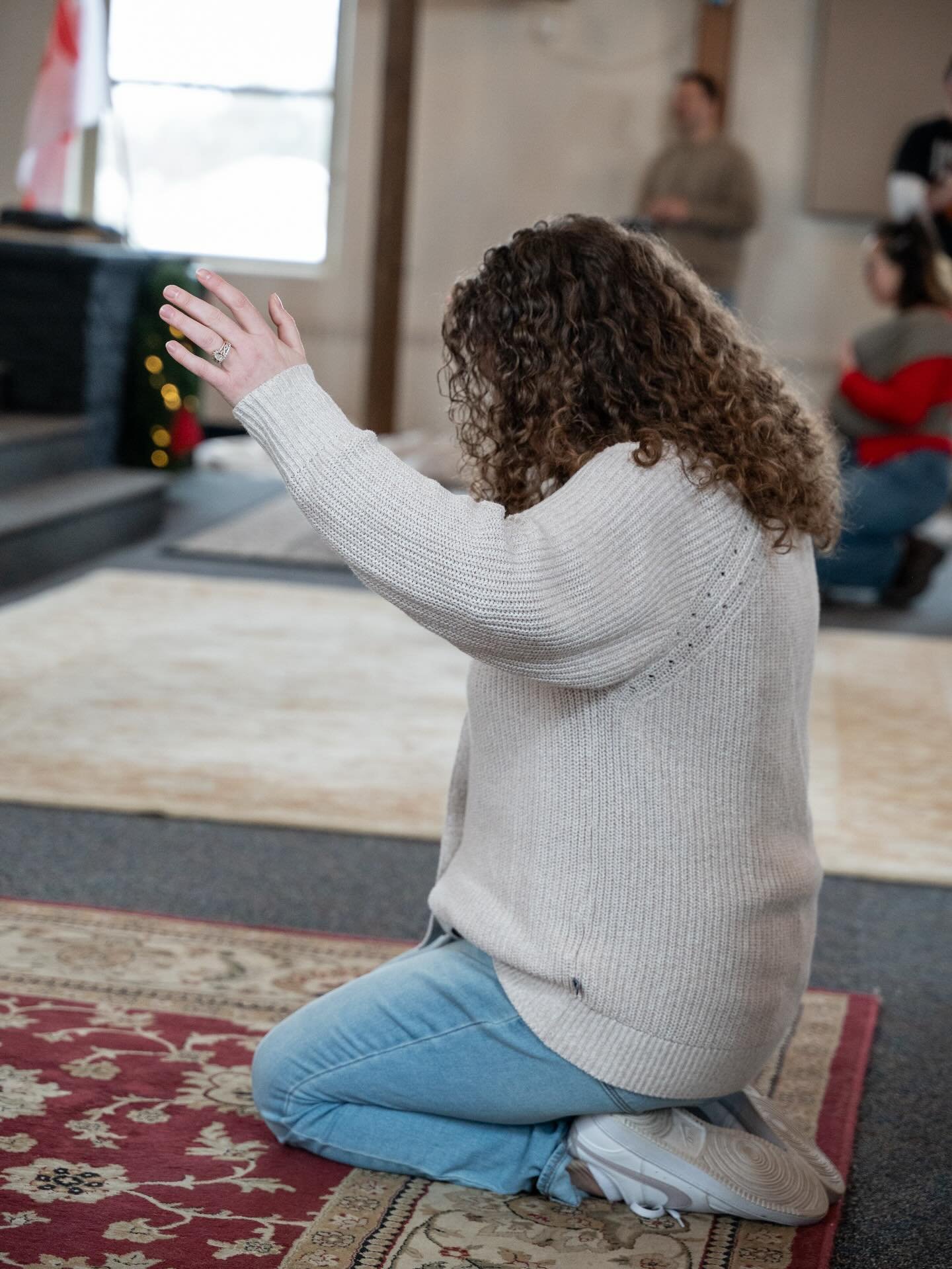 Merry Christmas fam!!❤️
 Just a reminder NO morning glory tomorrow it will start BACK up on January 9th!! But we WILL see you SUNDAY for church @ 10am!! 

COME LORD JESUS COME!!🙌🏼🤍