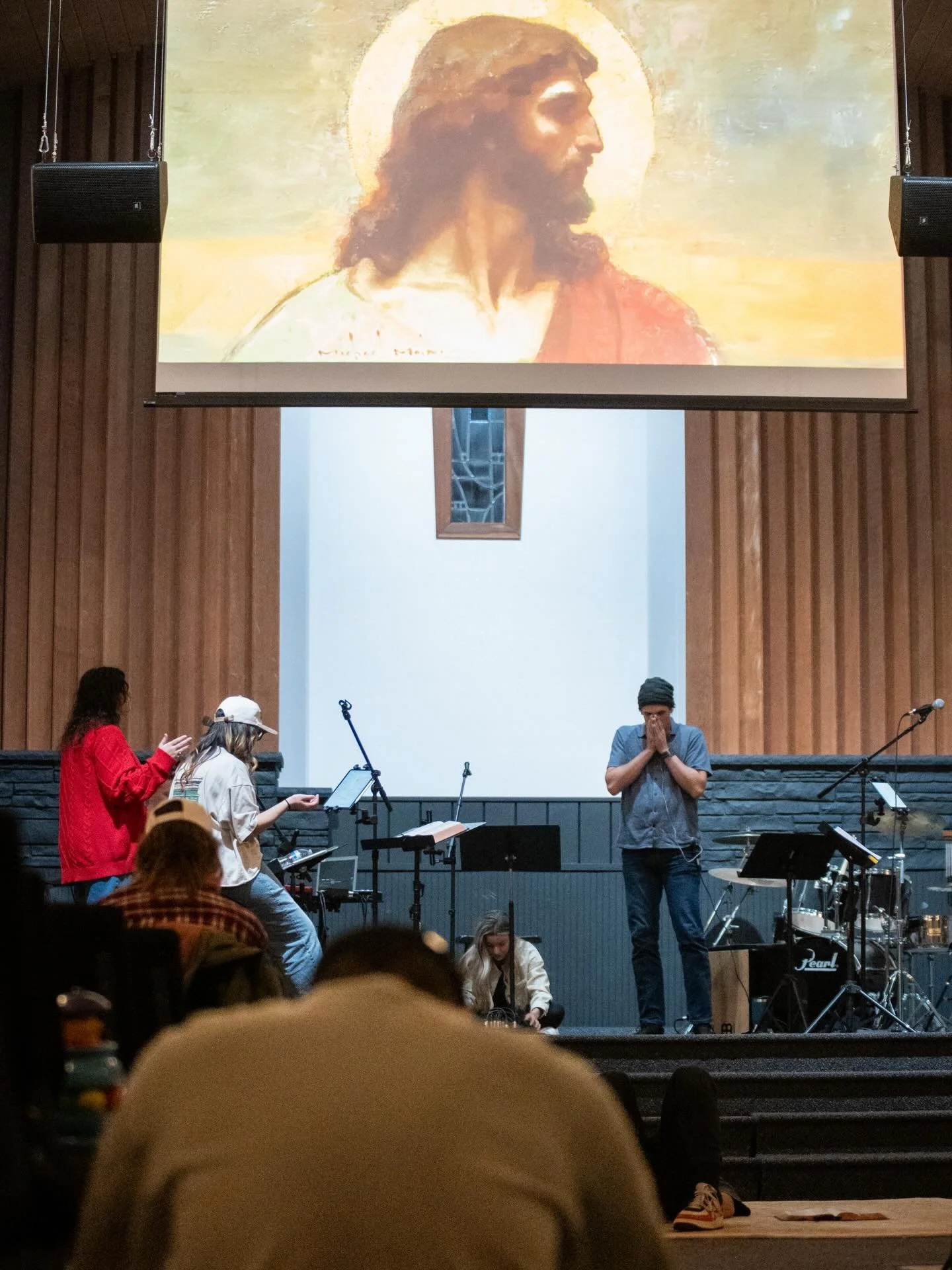 1-7-26. The first glory night of the year. Wow. Thank you Jesus!!!🤍