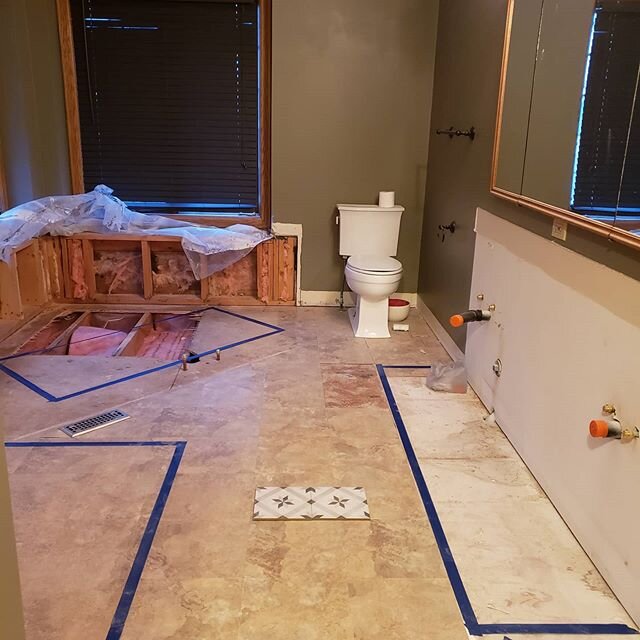 Demo mostly done and layout being played with on our next ensuite! Sneak peak on tile choice 😉.
.
I am focusing on providing content this year rather than trying to only provide the best content .... which meant virtually none in the past. So stay t