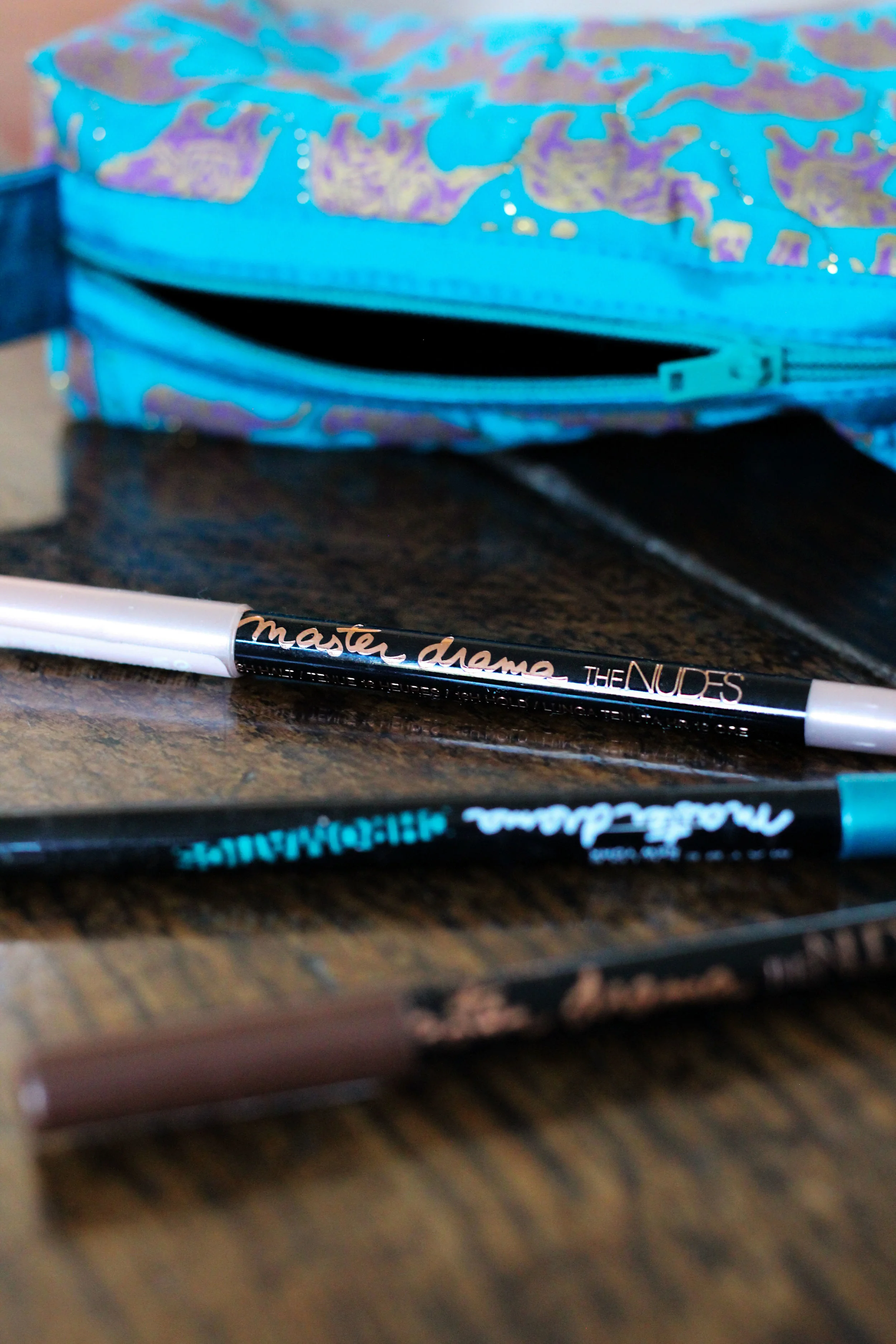 masterdramaeyelinersmaybelline.jpg