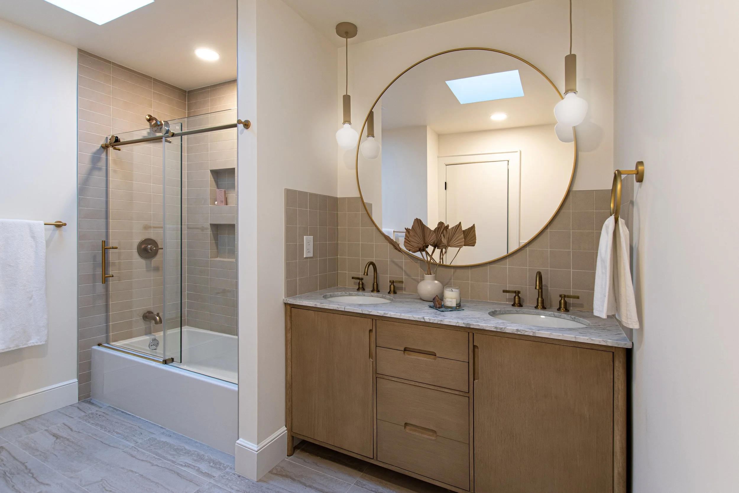 1025 Silverhill0810.jpg