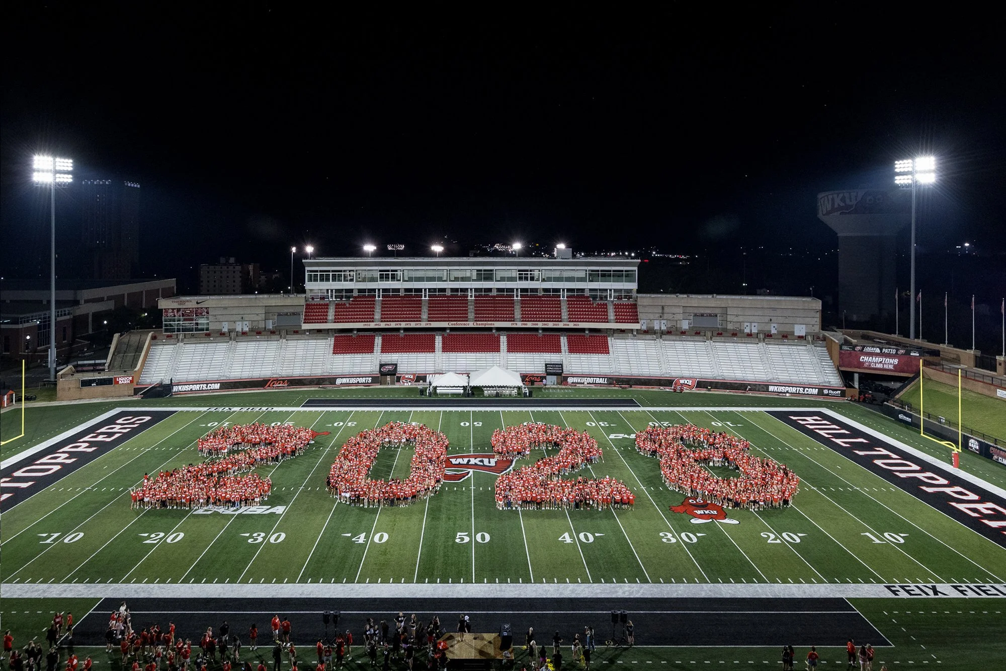 Topper Walk Kick Off