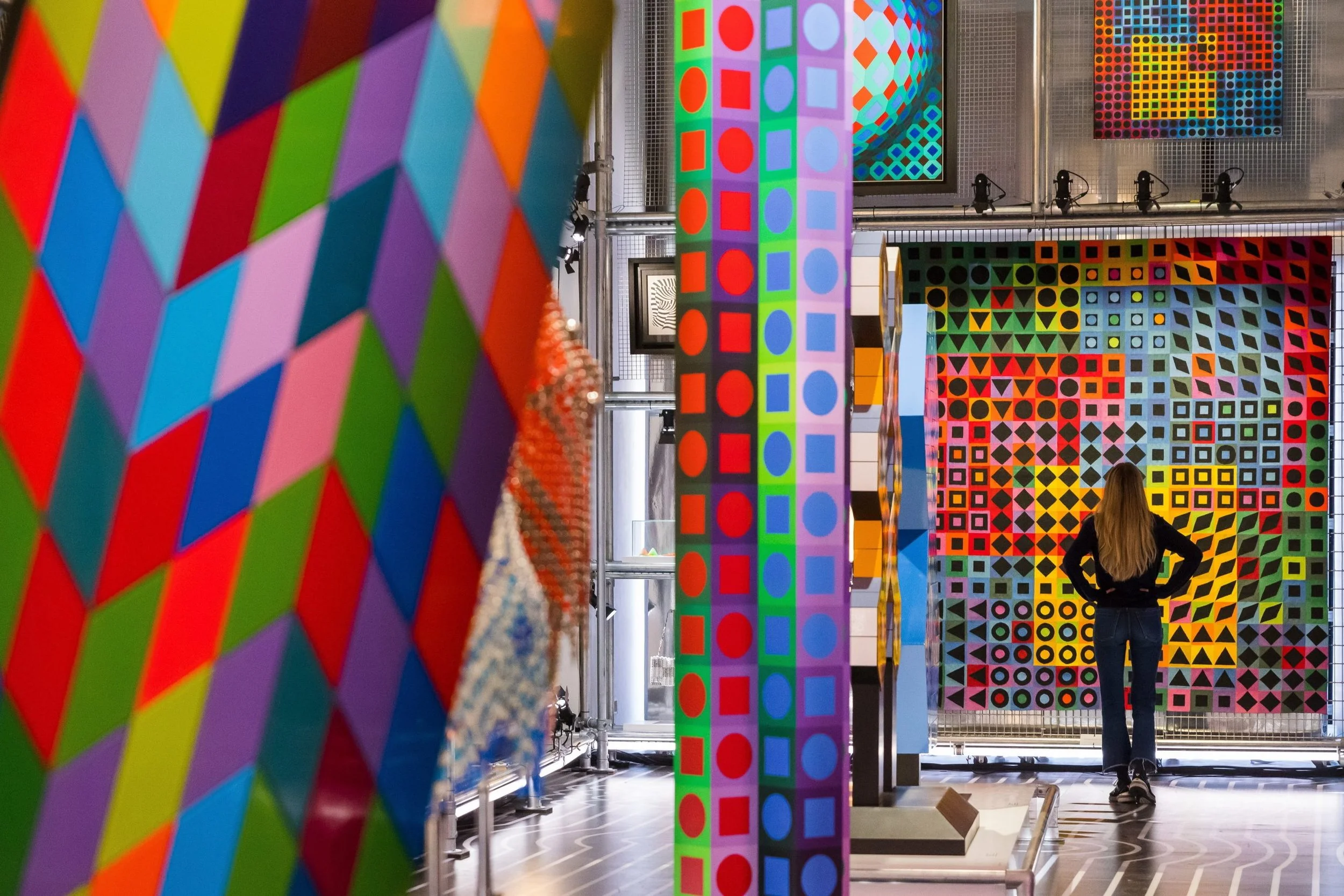 Massive Victor Vasarely Exhibition with Metaverse Twist at London Department Store