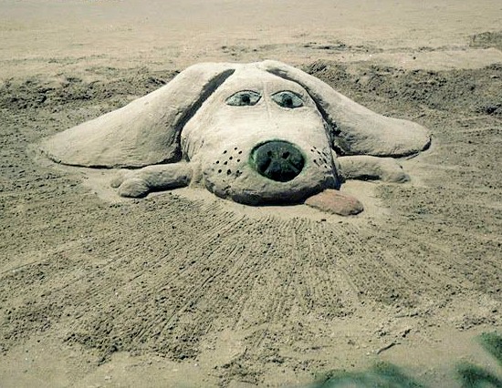 dog-sand-sculpture.jpg