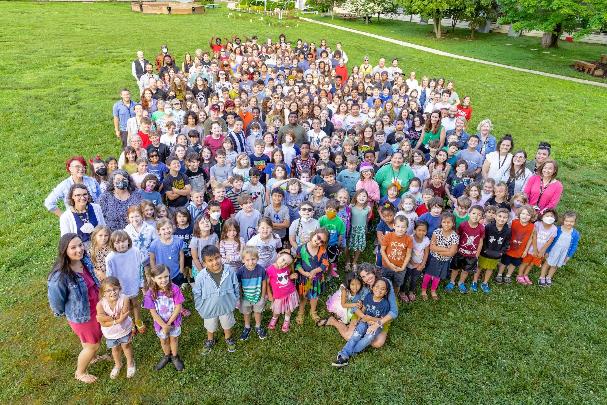 91�������� All School Photo_small.jpg