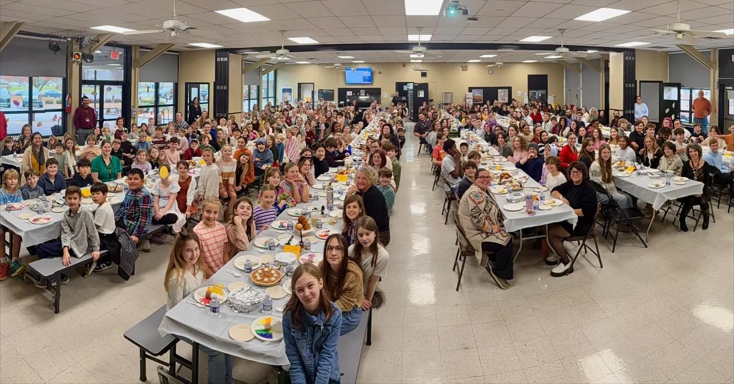 🍽 All-School Thanksgiving Lunch! Today we came together for one of Walden&rsquo;s most cherished traditions&mdash;our All-School Thanksgiving Lunch. The spirit of community was truly shining as students and staff shared a meal and celebrated gratitu