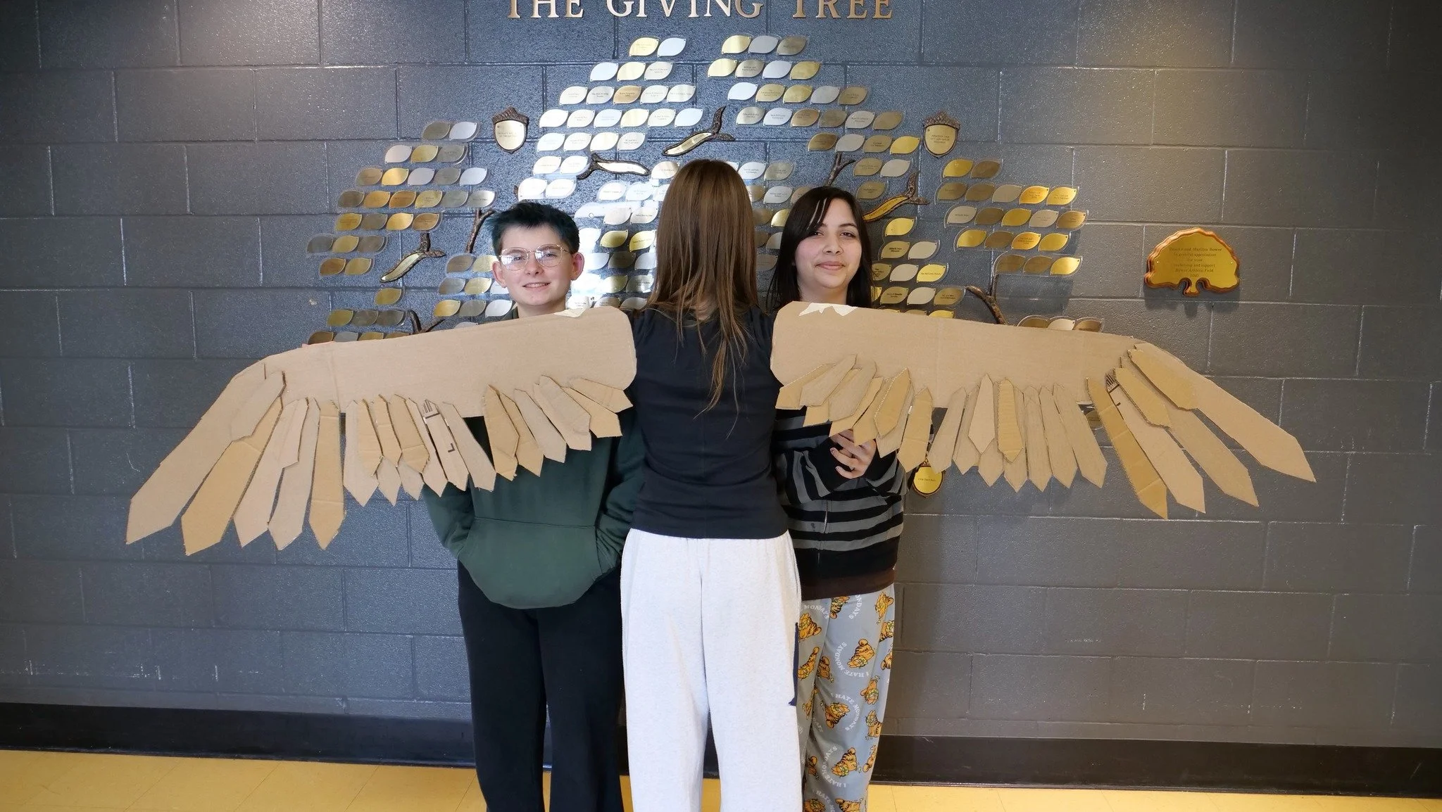 Walden art students said let&rsquo;s fly 🪽✨ Our 9th grade artists collaborated on wearable cardboard wings for their piece &ldquo;Icarus&rdquo;&mdash;big ideas, bold choices, zero fear. Cardboard never looked this powerful or stylish 🎨🔥

#Wearable