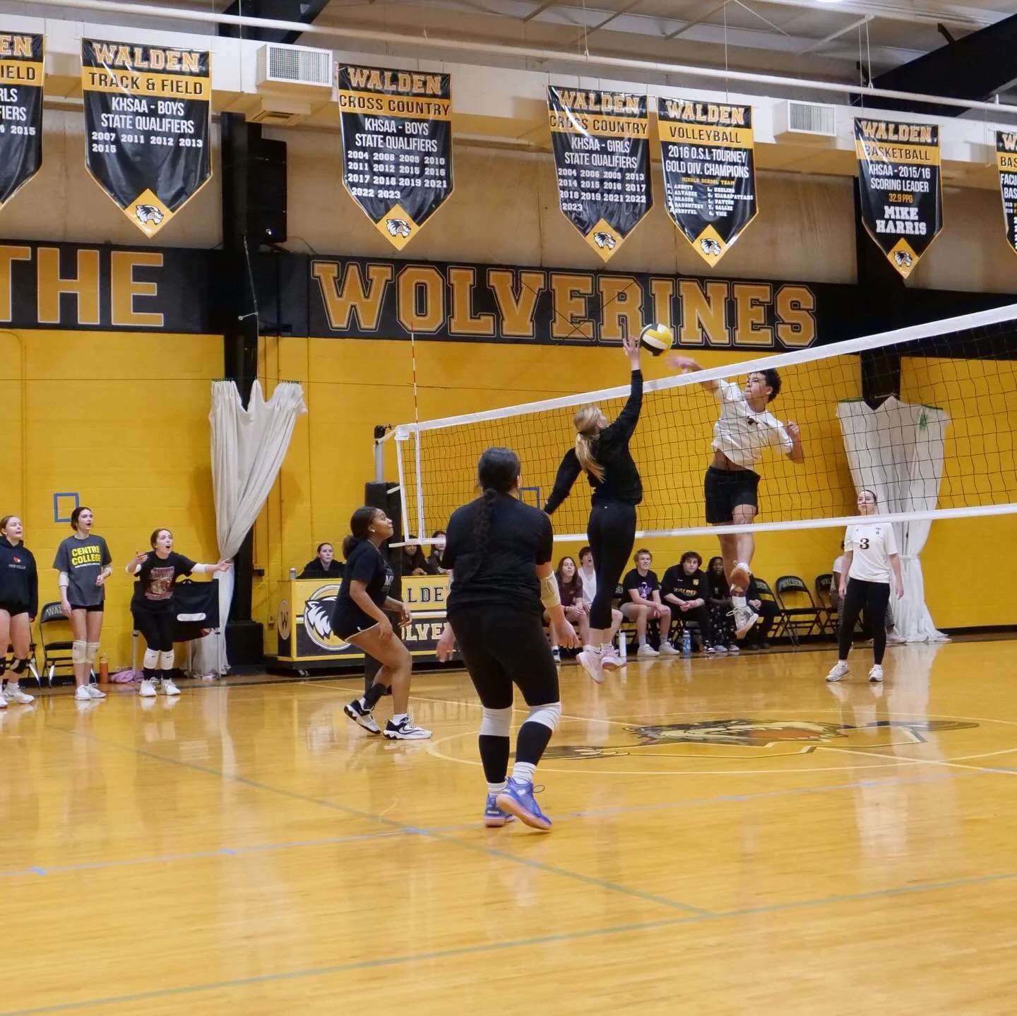 Right before Winter Break, our High School students faced off in an epic game of Student Volleybrawl &mdash; Volleyball Team vs. Soccer! 🏐⚽

It was a high-energy showdown with great plays on both sides and plenty of school spirit to go around. We lo