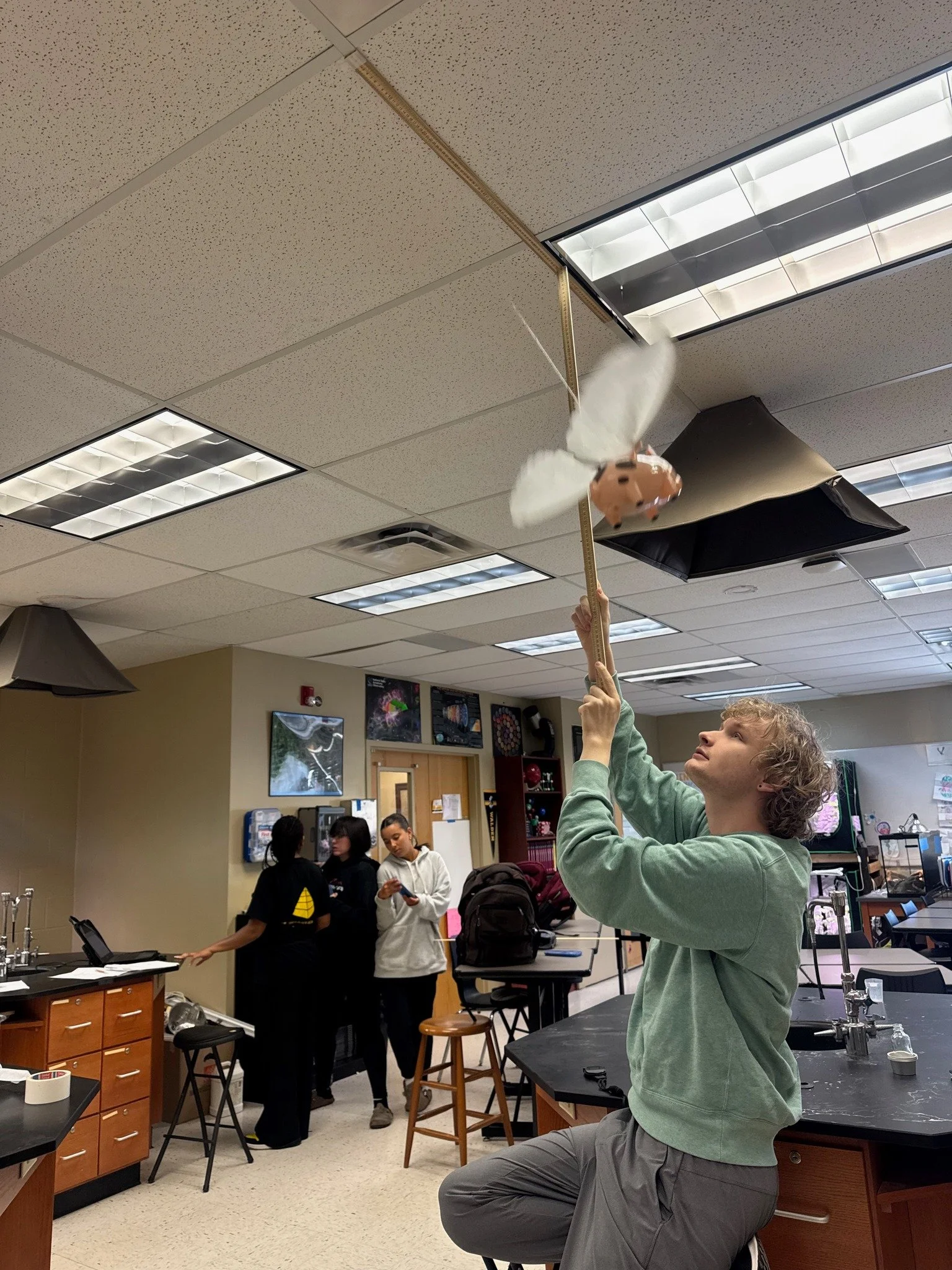 🐷🔬 Just another day in a Walden High School science class&hellip; calculating centripetal force using a flying pig. Turns out&mdash;when pigs fly, they also follow the laws of motion. 

Who says physics can&rsquo;t be a little whimsical? ✨

#Walden