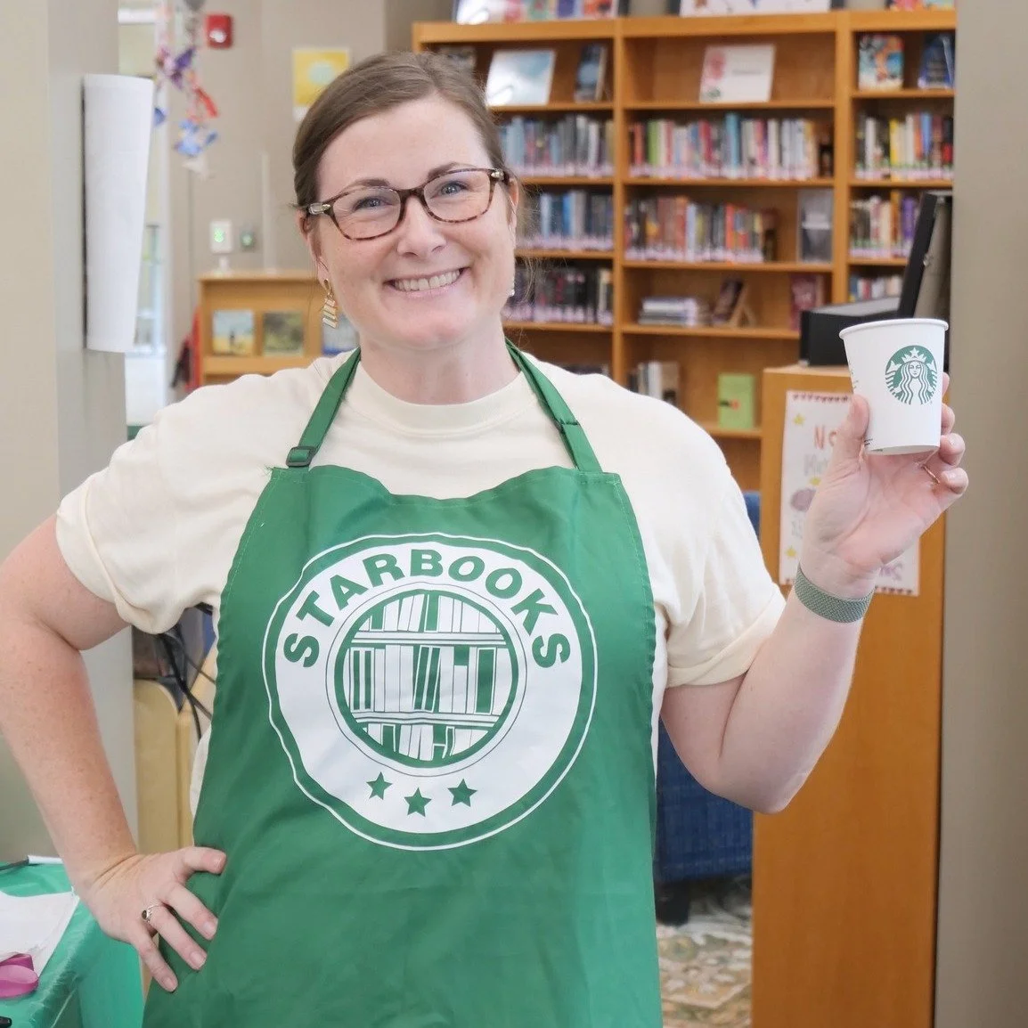 Starbooks is back! ☕📚 Our 4th graders sipped on caf&eacute;-style drinks (no caffeine, of course!) while &ldquo;sipping&rdquo; on something even better&mdash;sampling new books in the library.
A charming way to discover a new favorite read! 📖 #gowa
