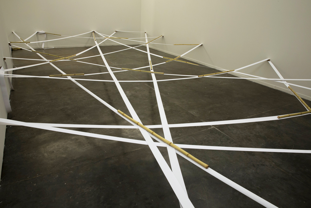 Spatial Discrepancy , 1976/2017 界差 ( Kaisa ) Elastic fabric, bamboo Dimensions variable Installation view, Japan House at SP-Arte, Bienal Pavilion, São Paulo, 2017 Photo: Carol Quintanilha