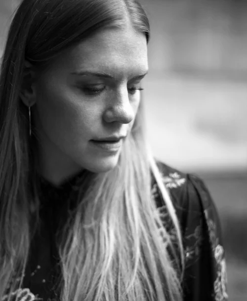 NADINE_press shot 17.jpg