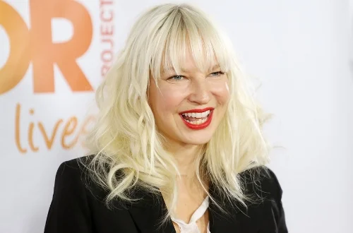 sia.jpg