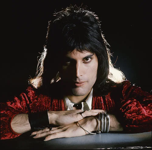 FreddieMercury_SideLight_London1974©MickRock.jpg