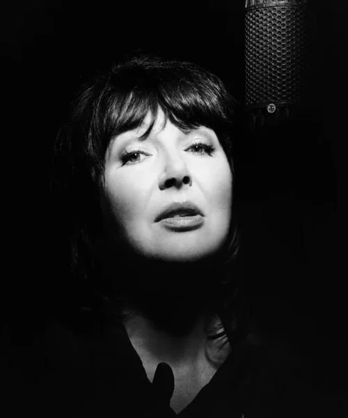 FEATURE: Kate Bush: Them Heavy People: The Extraordinary Characters in Her Songs: James (James and the Cold Gun)/Joan of Arc (Joanni)