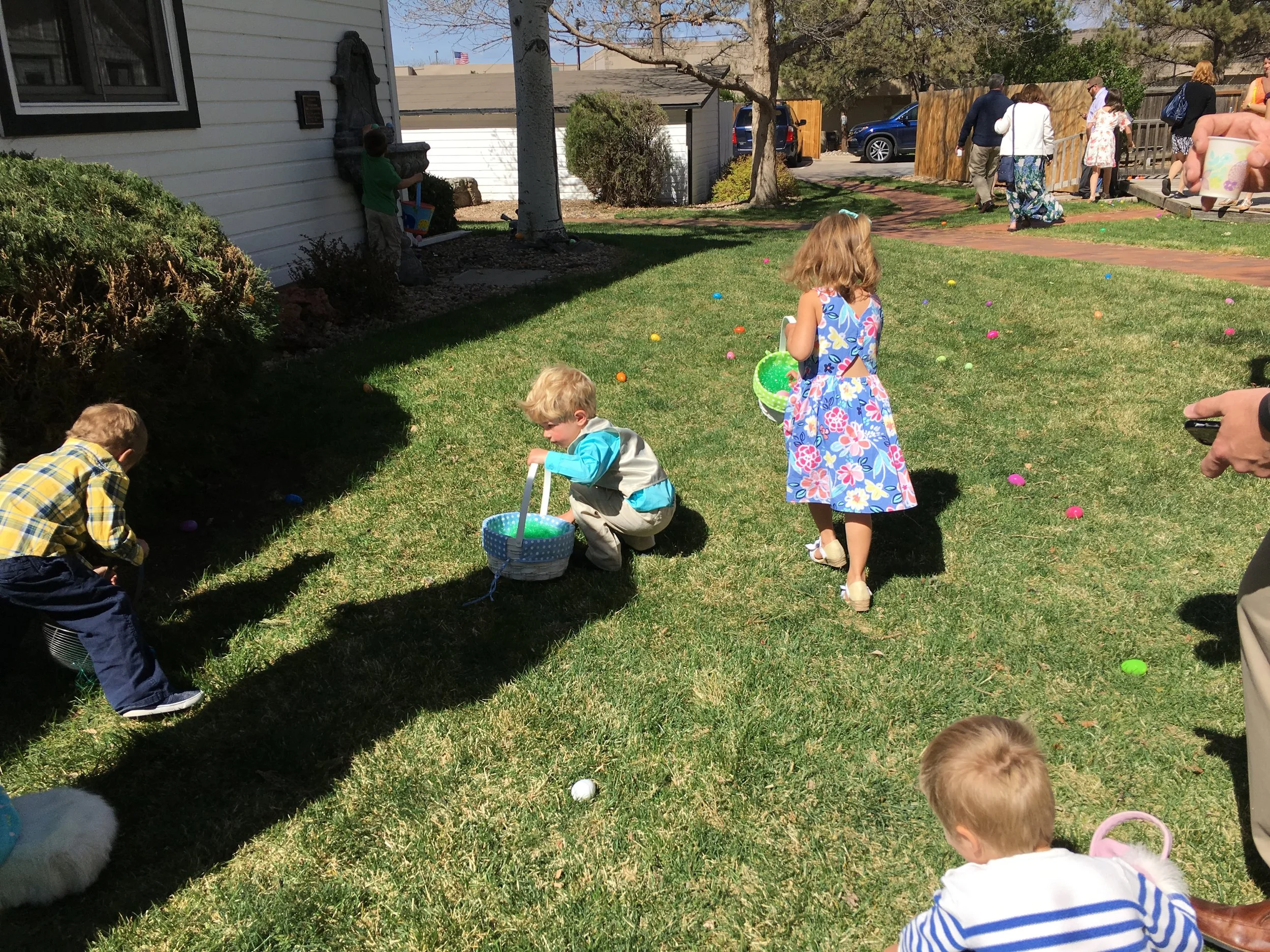 Easter egg hunt1.JPG