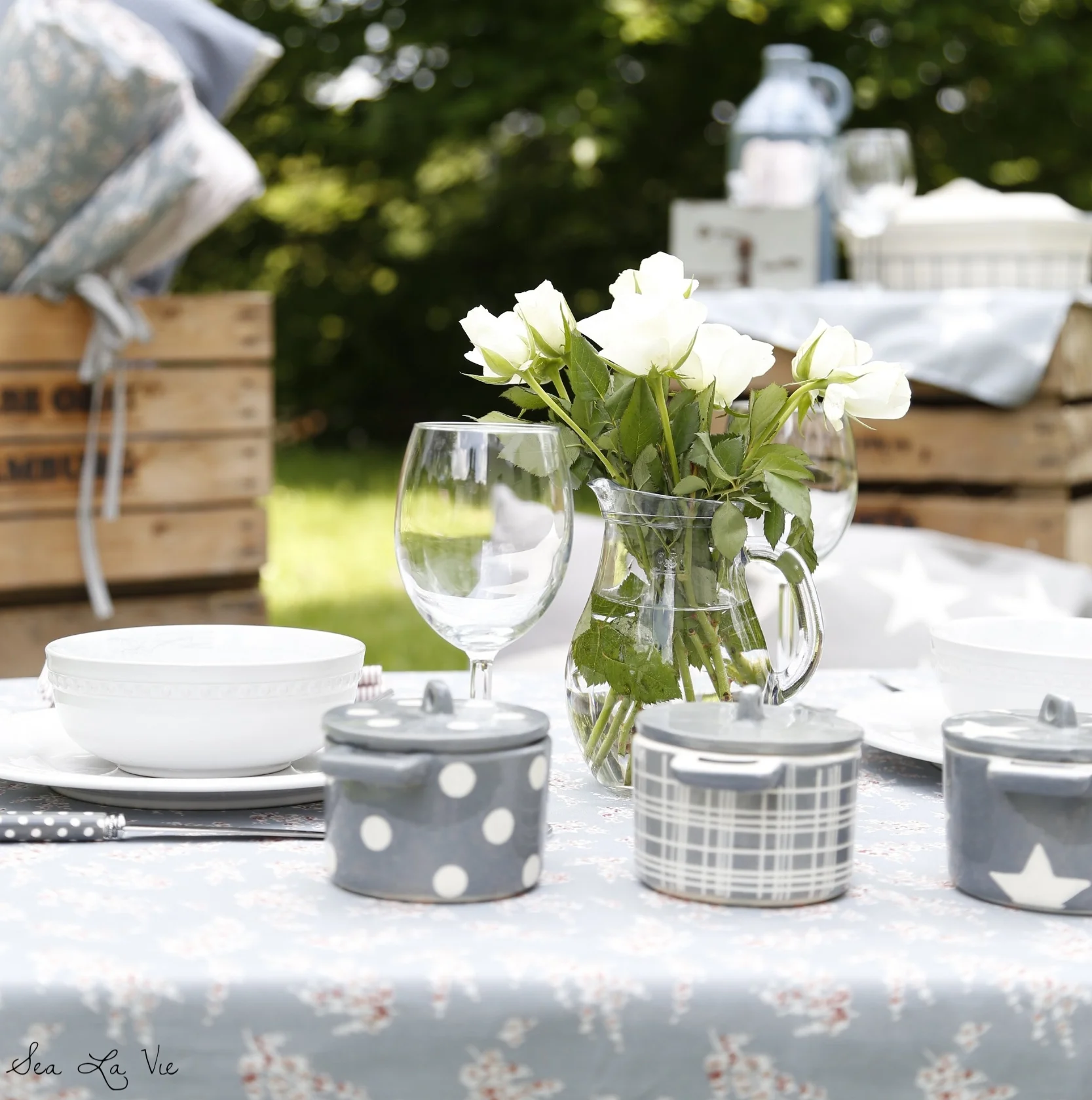 Photo above shows pottery designs collaborated with Sea La Vie and a well know French pottery company in the Alsace region.