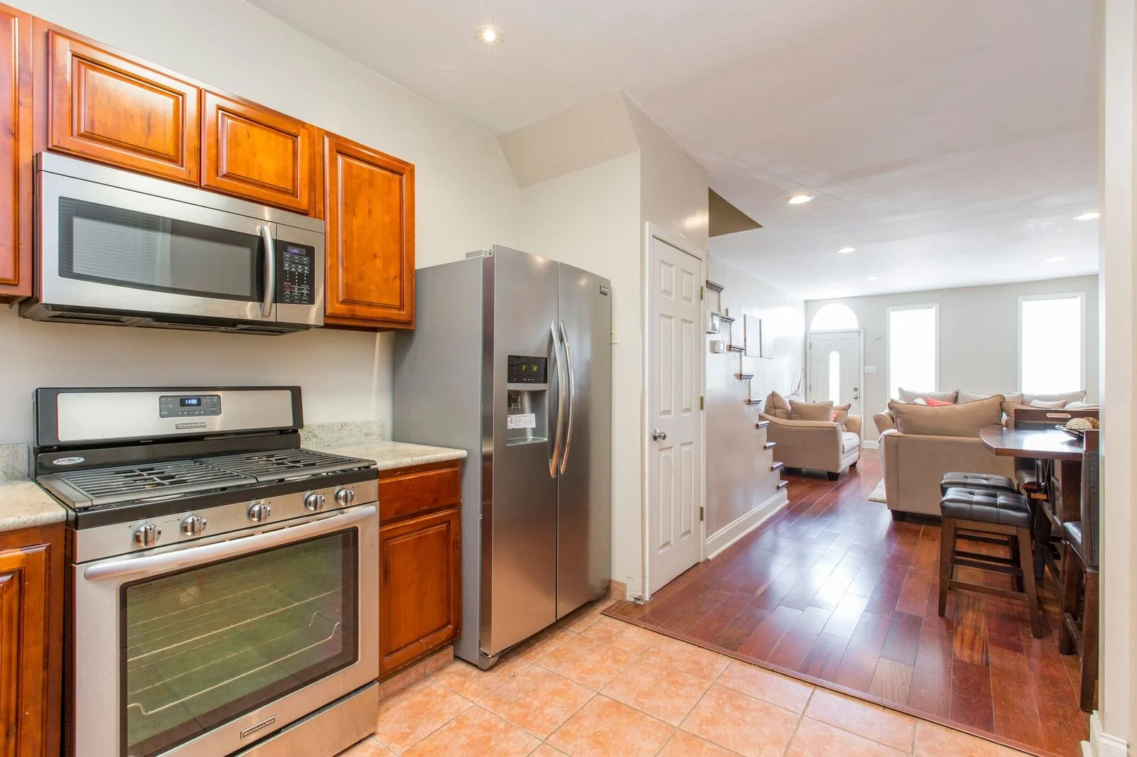 kitchen 1.jpg