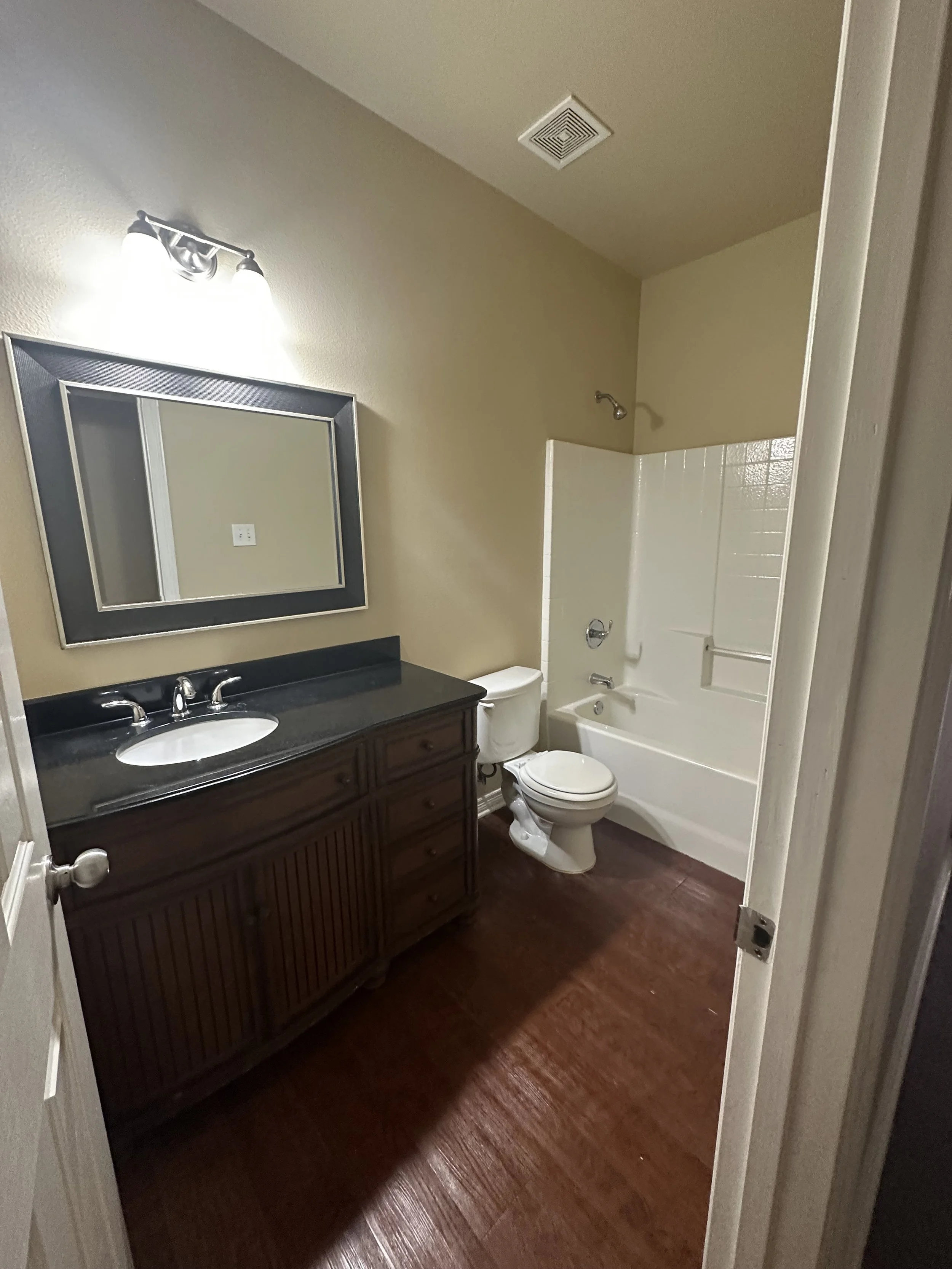 5-GuestBathroom.jpg