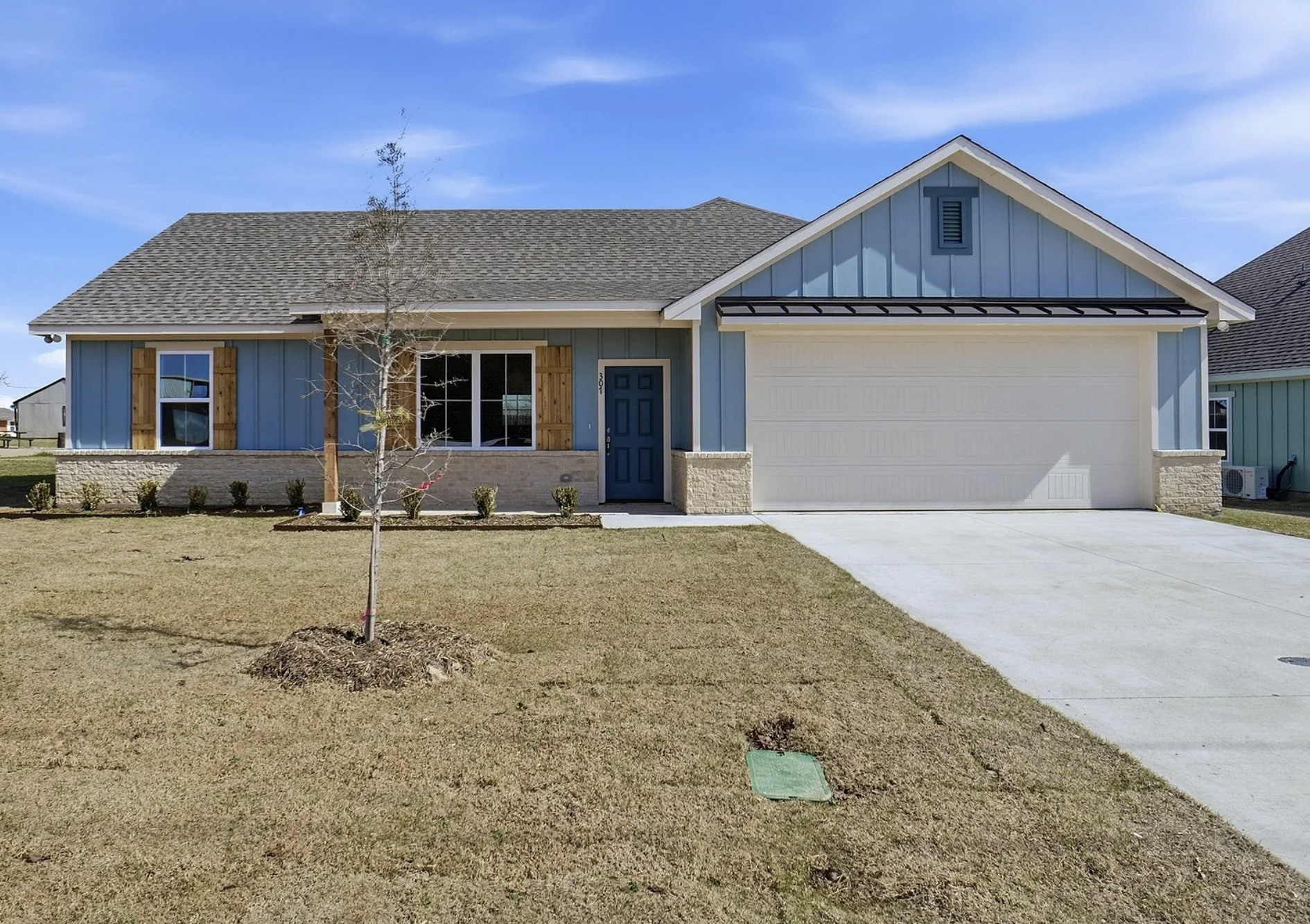 307 Railroad Ave