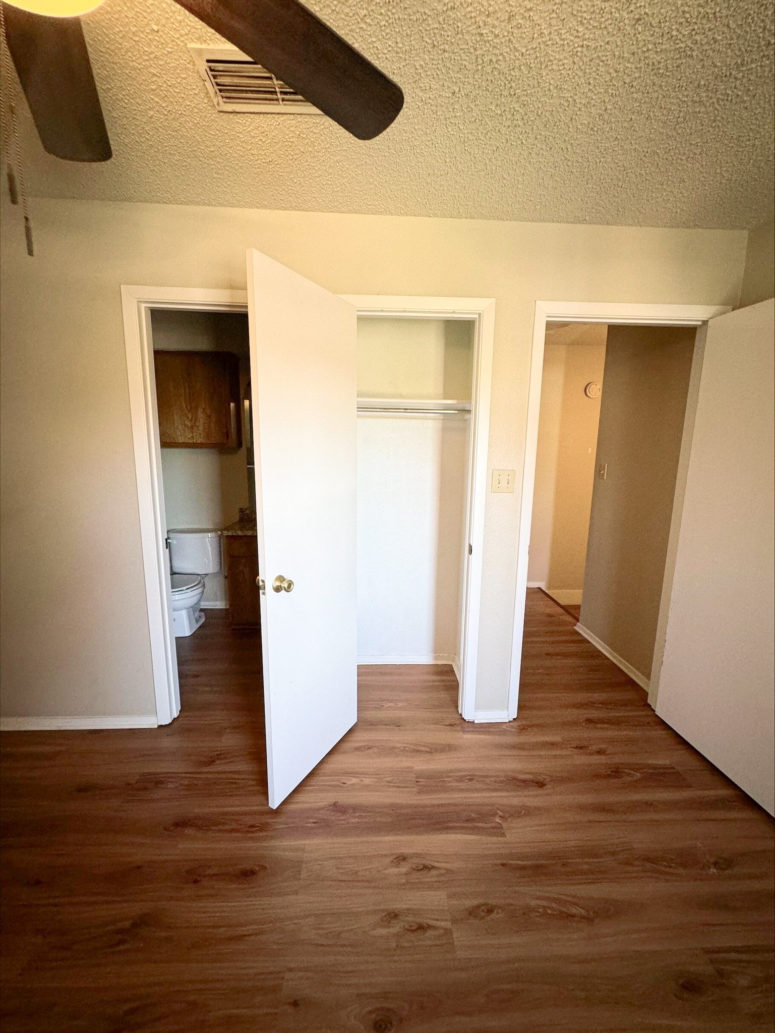 Bedroom 1.jpg