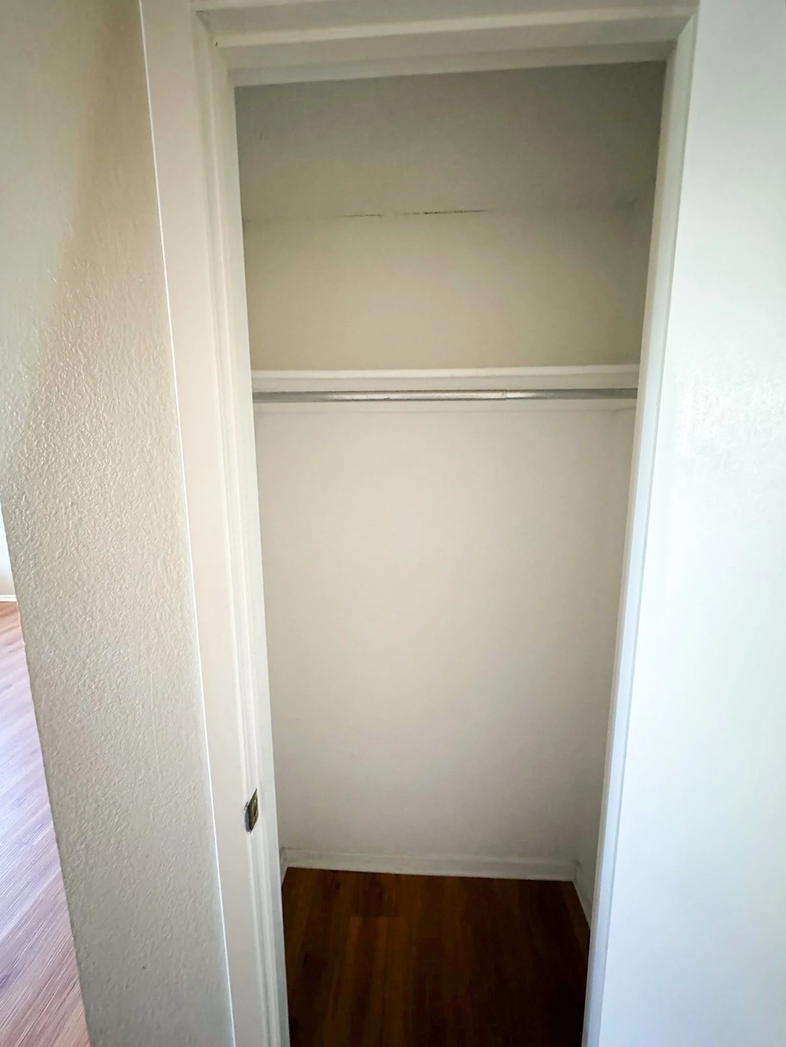 Closet 1.jpg