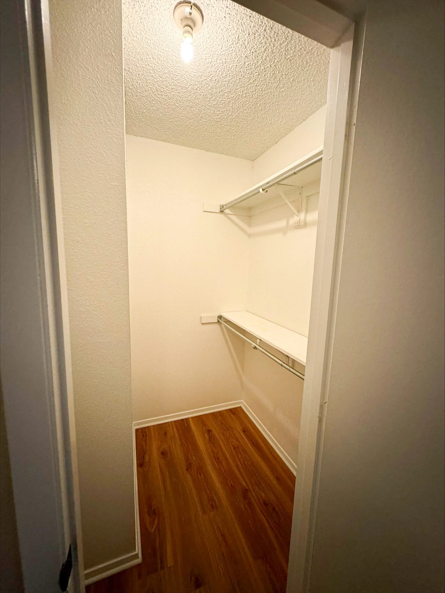 Closet 2.jpg