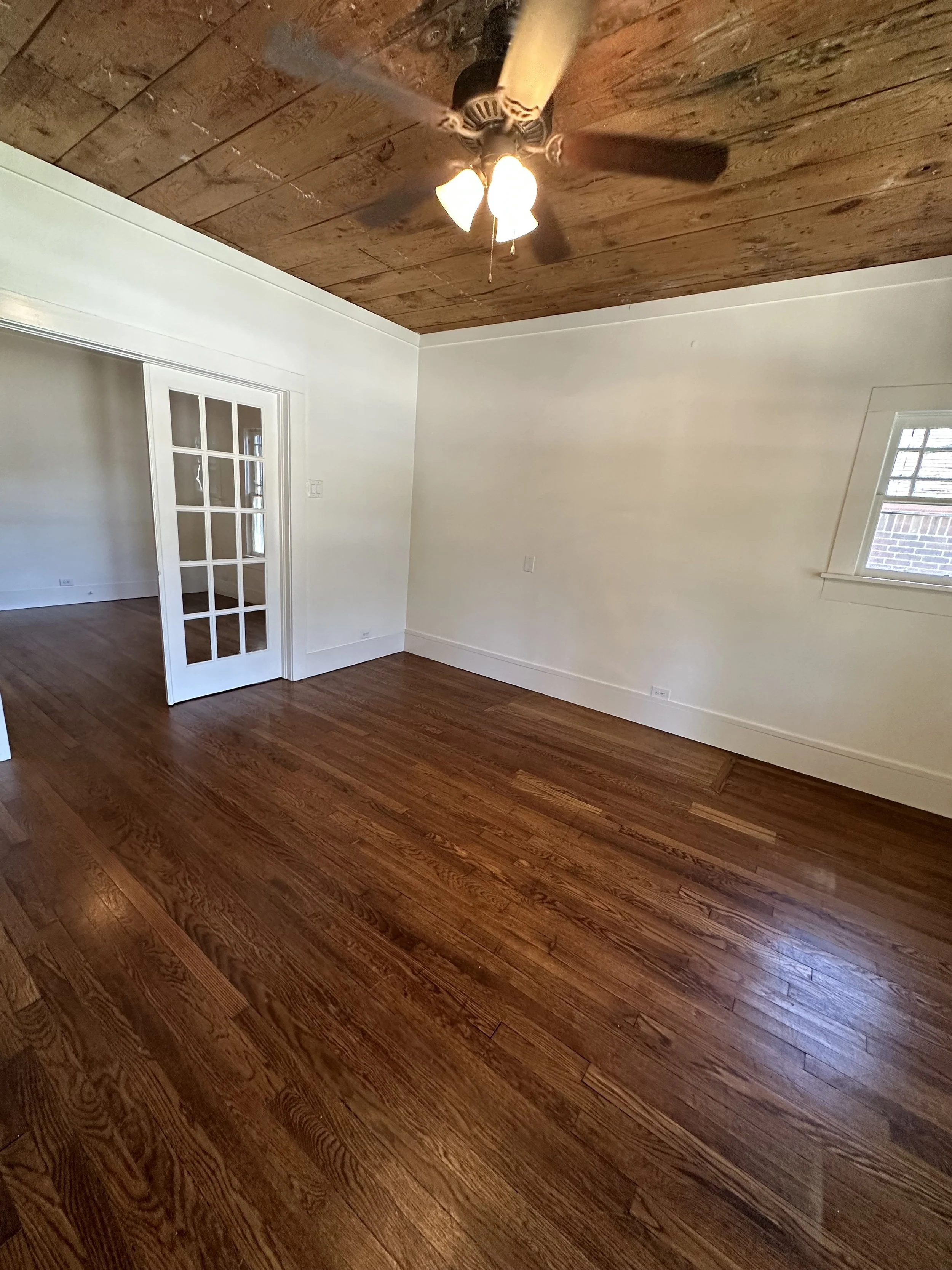 4 - Living room, facing french doors May 14 2024, 1 06 54 PM.jpg