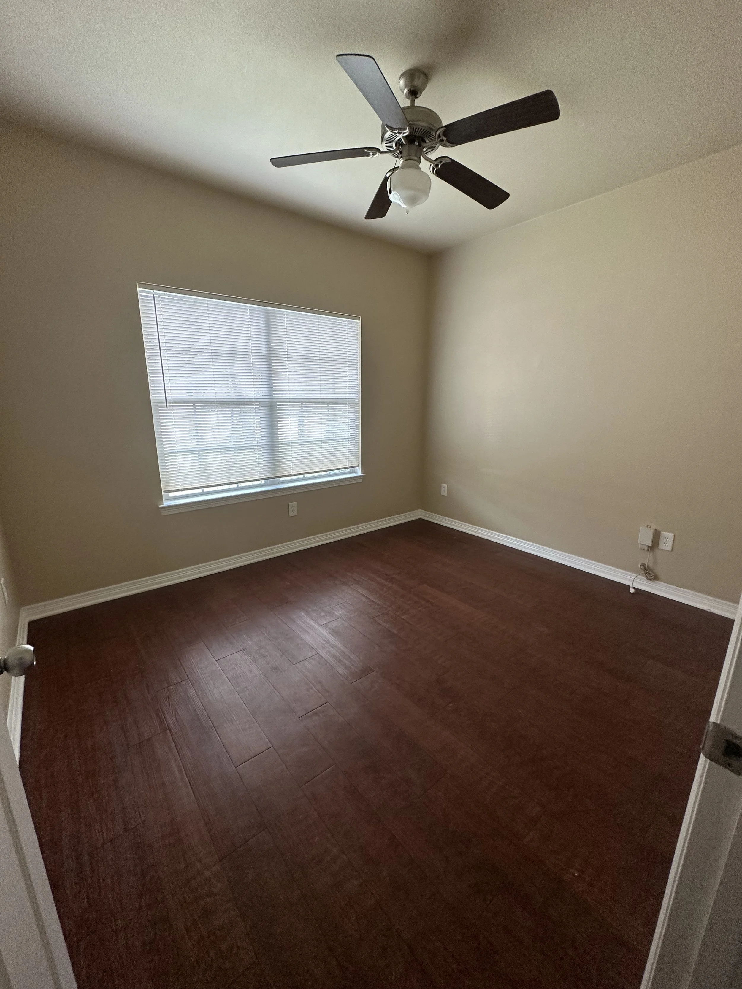 10-Bedroom1.jpg