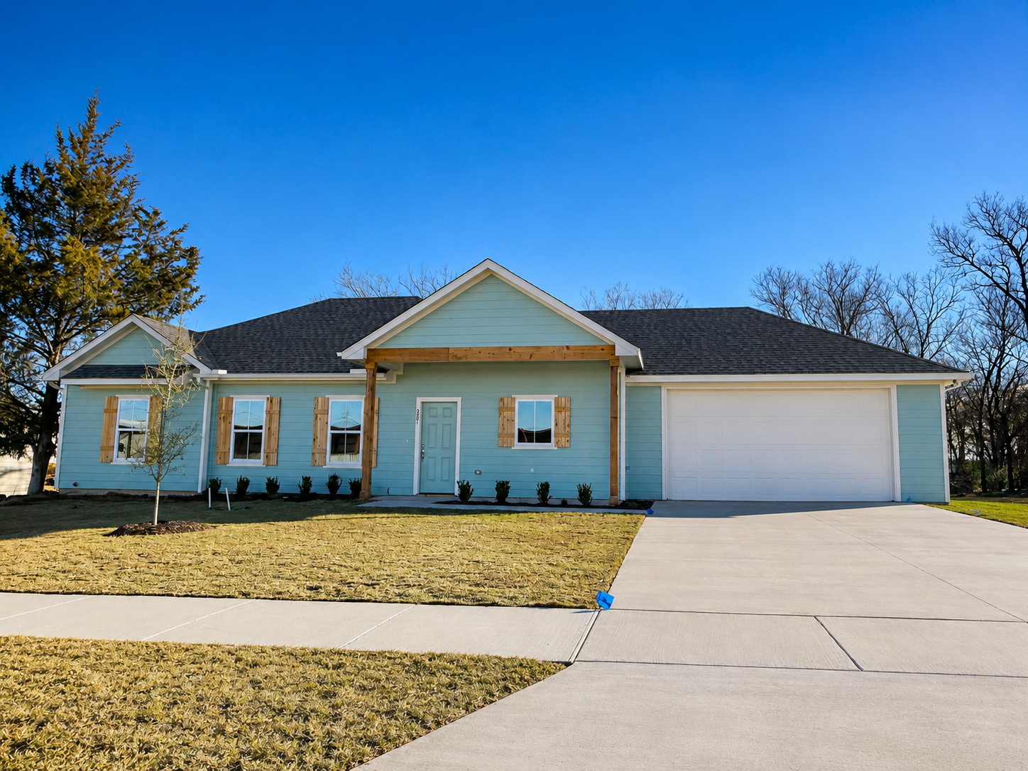 207 Railroad Ave
