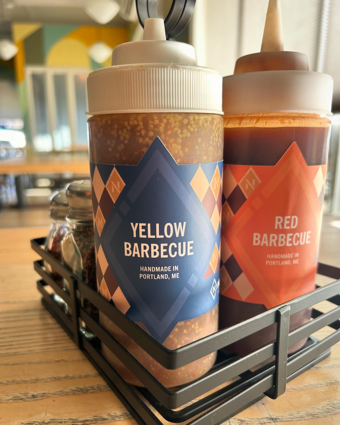 Beautiful day for Barbecue in the Hood&hellip;
#beautifuldayintheneighborhood #pizzeria #bbqjoint #bbqsauce #saucebottle #blackfriday #portlandmaine