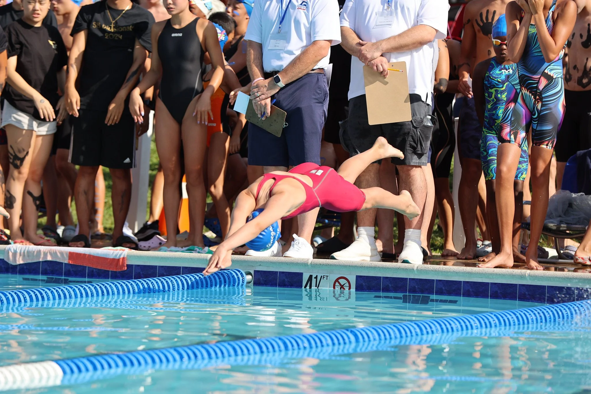 2025 Nova diving in.jpg